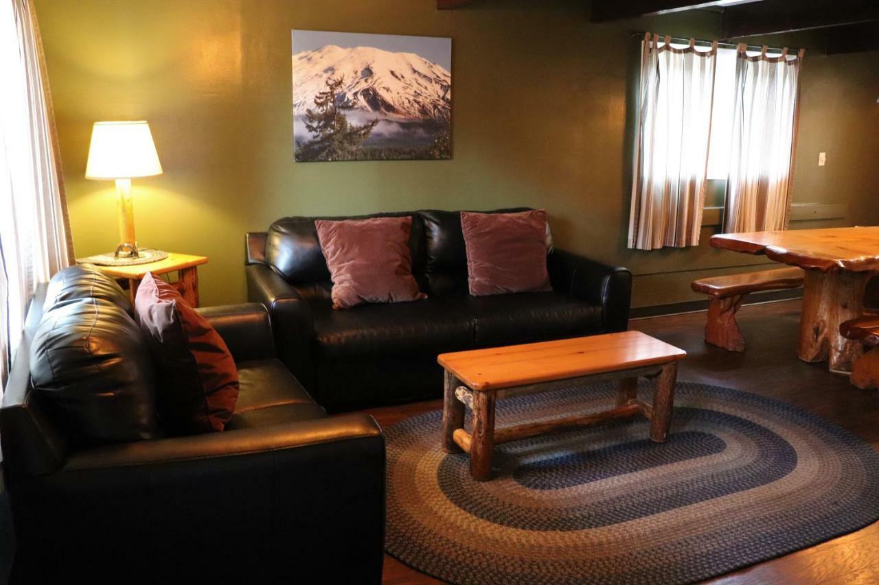 Lone Fir Resort Cougar Kültér fotó