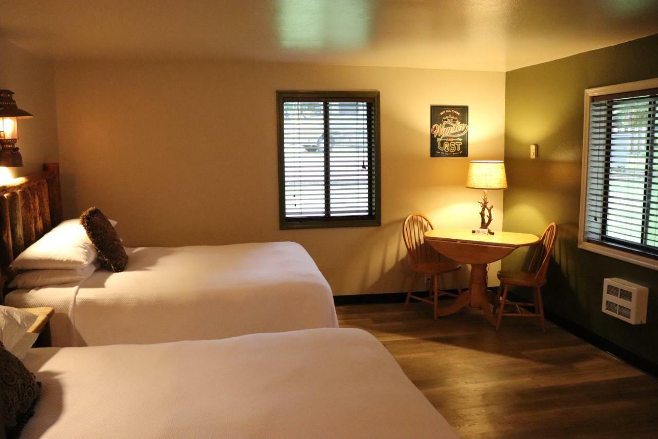 Lone Fir Resort Cougar Kültér fotó