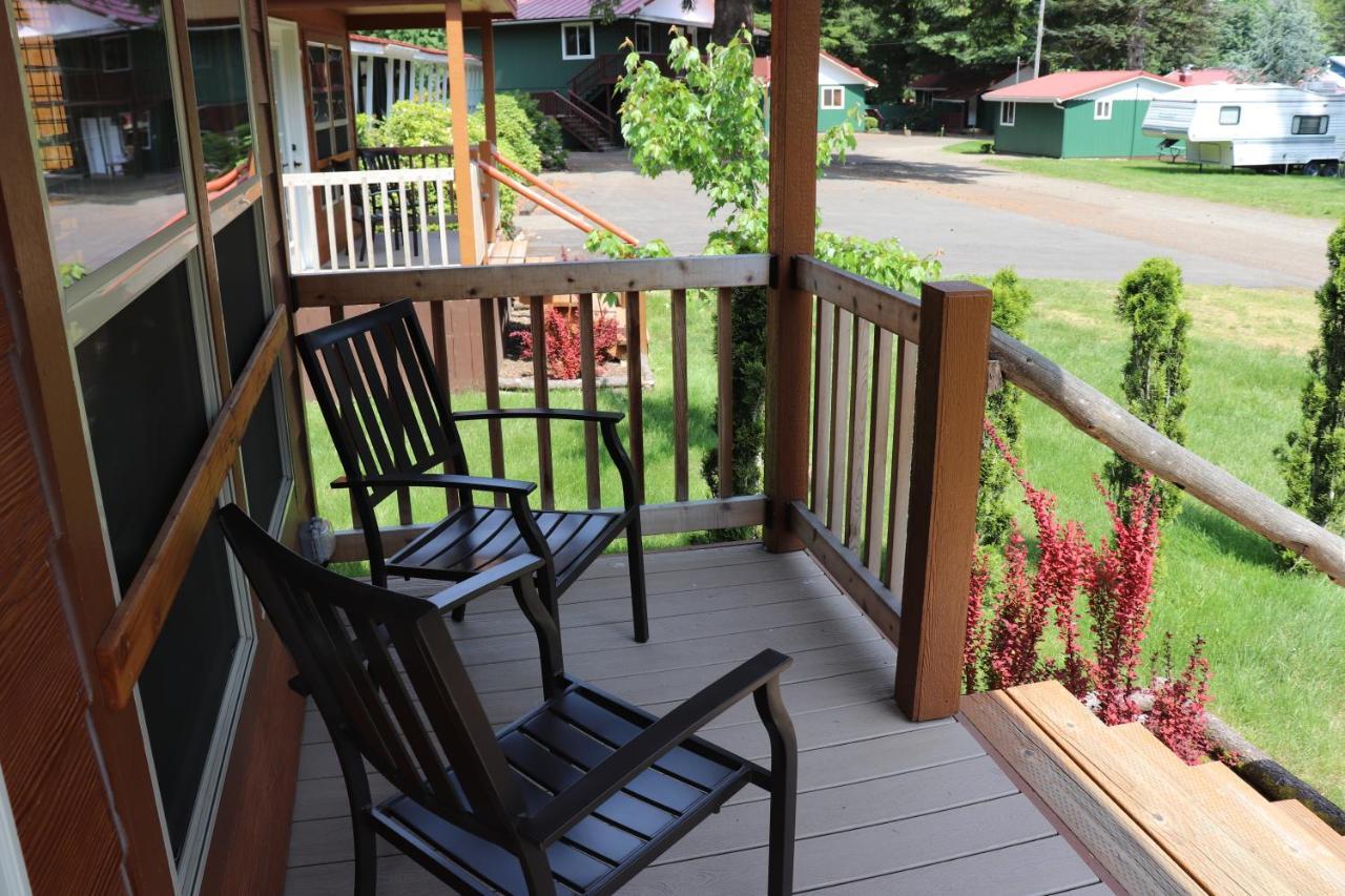 Lone Fir Resort Cougar Kültér fotó